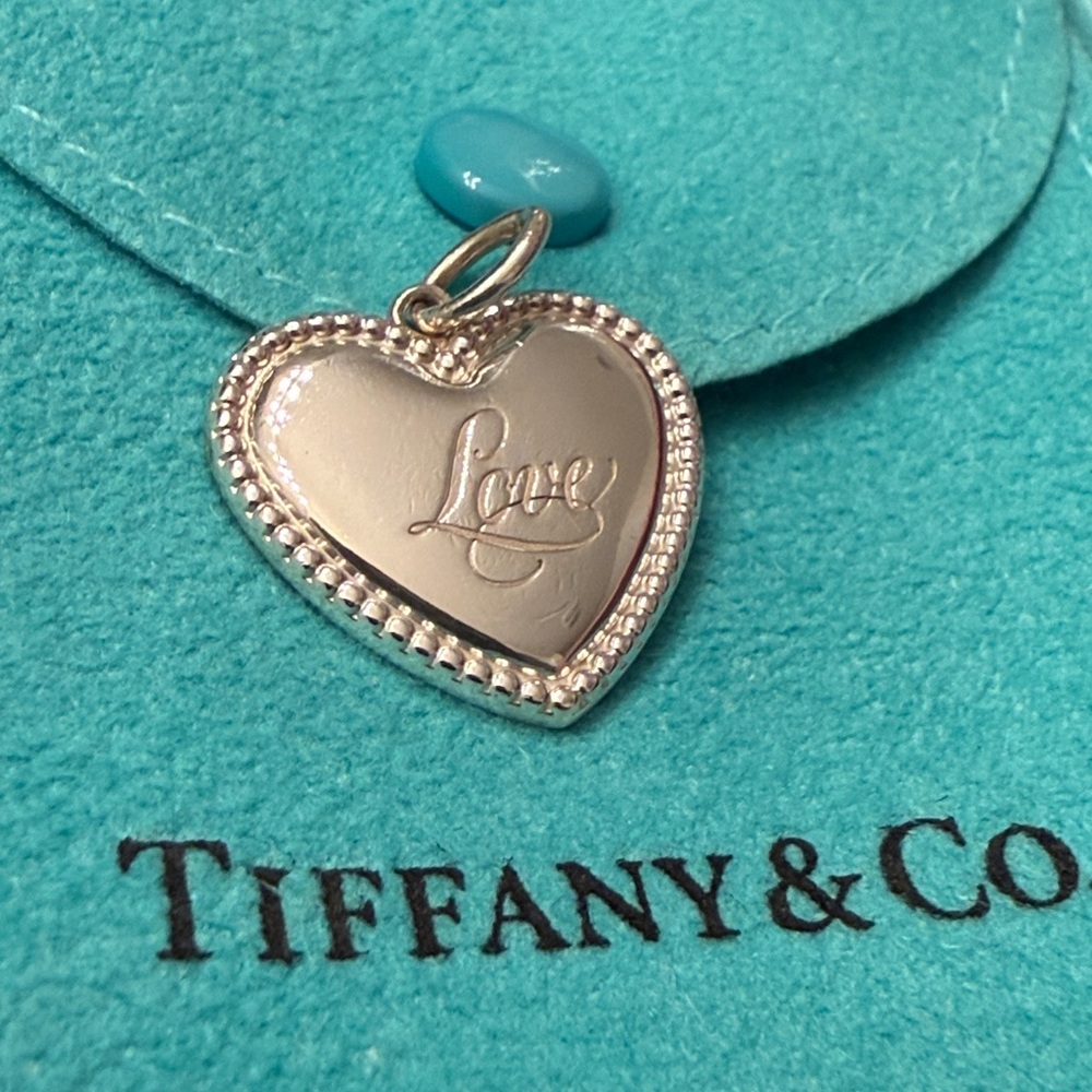 Vintage Tiffany & Co. LOVE Heart - Beaded Edge Milgrain Pendant - FINAL - Picture 3 of 13